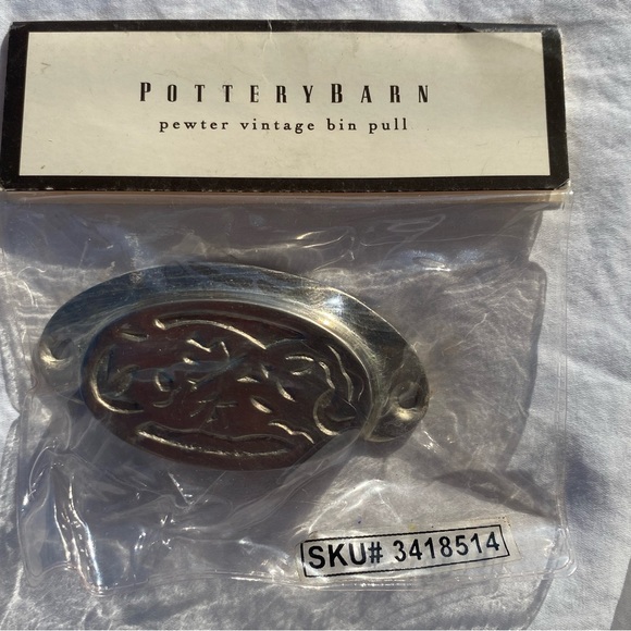 Pottery barn drawer pull. Pewter - Picture 1 of 1